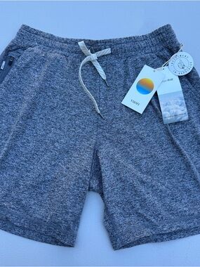 Vuori Ponto Men’s Gray Performance Knit Shorts Small NWT